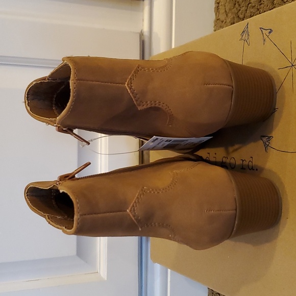 Womens Indigo Rd ARVEY Chestnut Western Heeled Ankle Boots Size 8 10 NWT - Picture 4 of 5